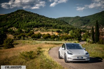 Tesla Model Y Performance Prova su Strada