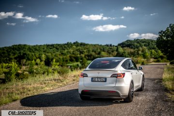 Tesla Model Y Performance Prova su Strada