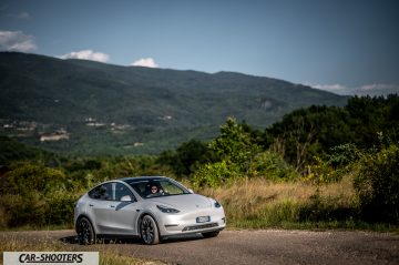 Tesla Model Y Performance Prova su Strada