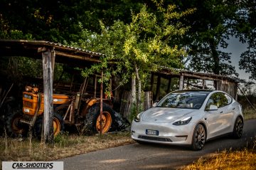 Tesla Model Y Performance Prova su Strada