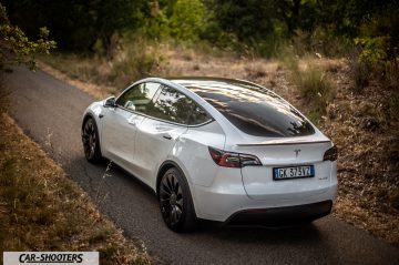 Tesla Model Y Performance Prova su Strada