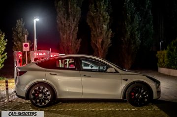 Tesla Model Y Performance Prova su Strada