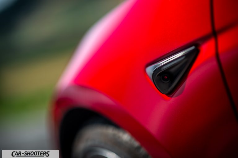 Tesla Model 3 Performance &ndash; detail, fender camera close-up